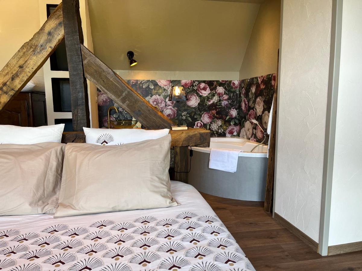Maison D'Hote Avec Sauna Et Jacuzzi A La Campagne Les Portes du Coglais Екстериор снимка